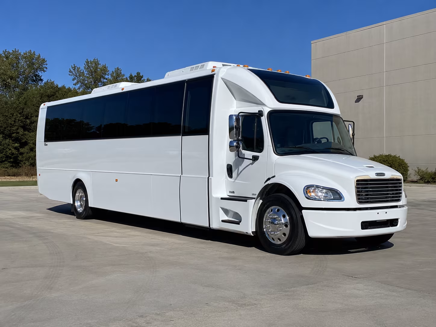 brownsville 28 passenger party bus