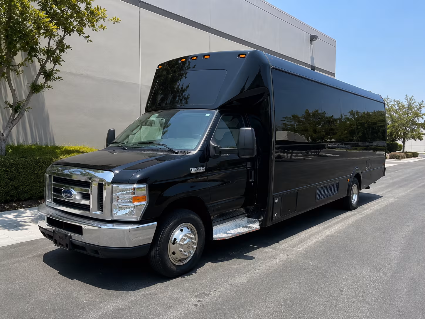 party bus rentals in brownsville for the perfect prom night